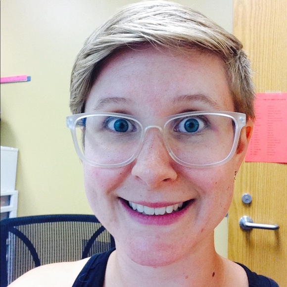 Meet your Posher, Chelsea - Picture 2 of 2